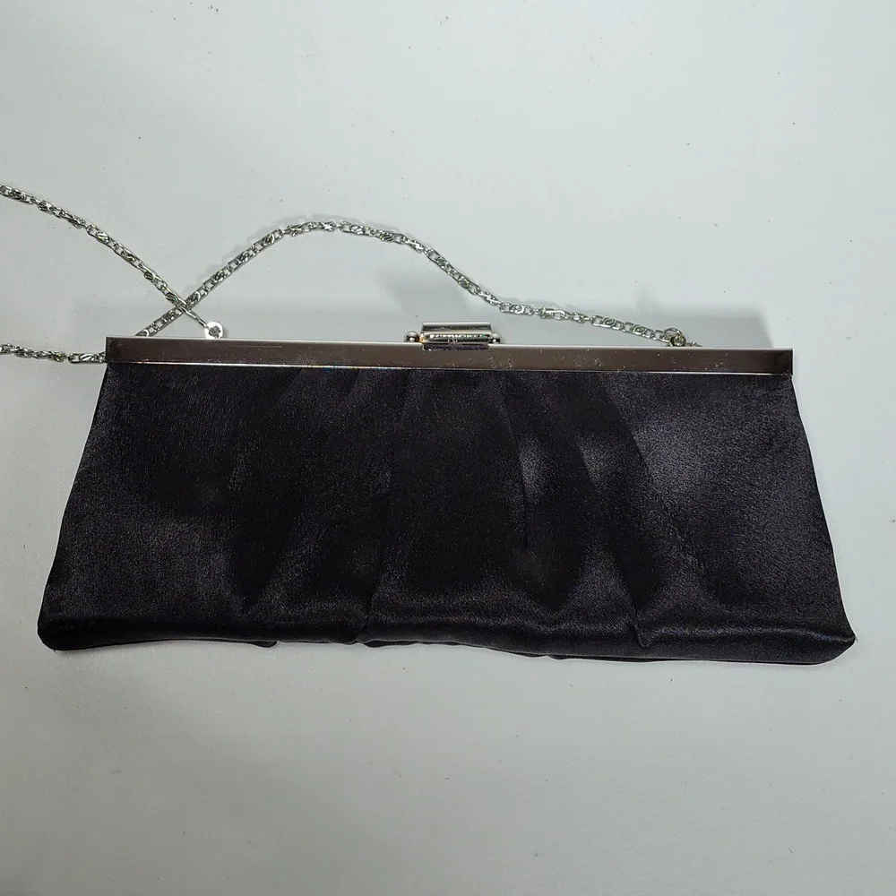 Jessica McClintock black pleated satin convertible clutch evening purse